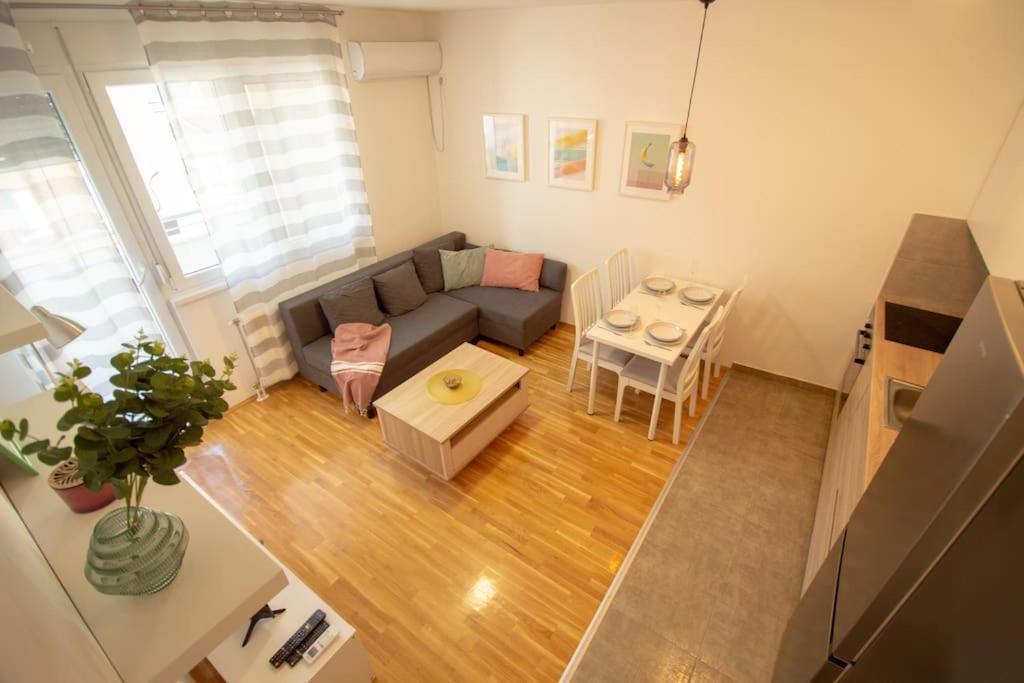 White Fields-Central 2-Bdrm Apartment With Parking Novi Sad Exteriér fotografie